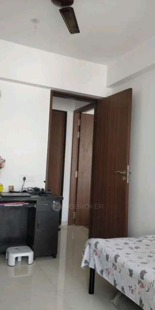 2 BHK Flat In Kohinoor Tinsel Town for Rent  In Pimpri-chinchwad