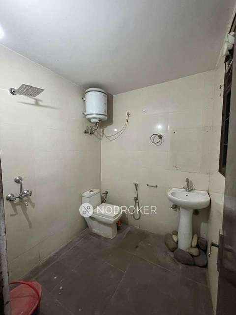 2 BHK Flat In Westend Tower For Sale  In 60 Feet Road