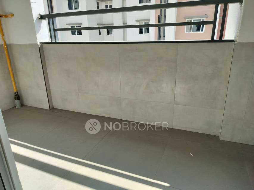 3 BHK Flat In Aparna Sarovar Zicon For Sale  In Nalagandla