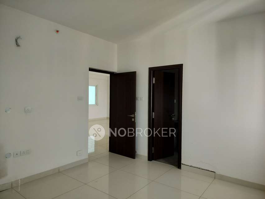 3 BHK Flat In Aparna Sarovar Zicon For Sale  In Nalagandla