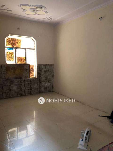 2 BHK Flat In Umeed Building for Rent  In Dwarka