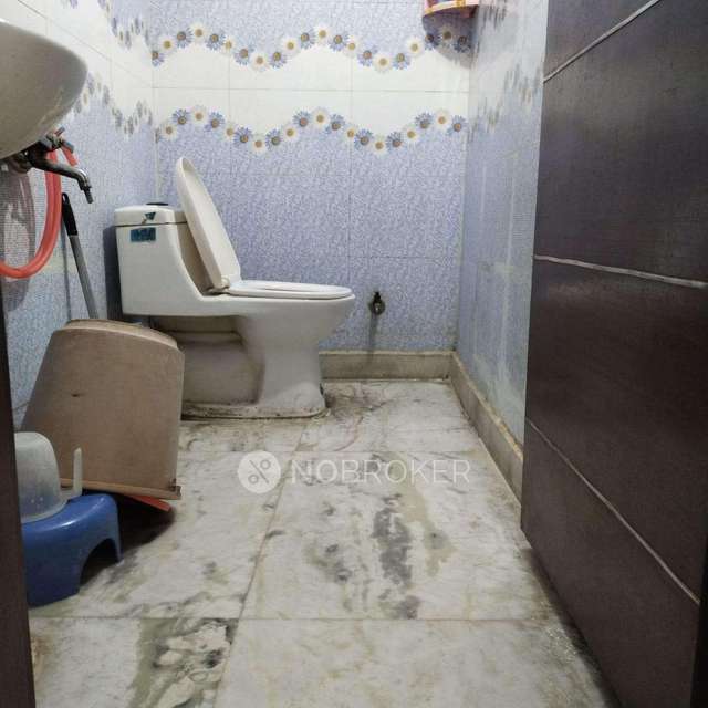 3 BHK Flat For Sale  In Govind Puri