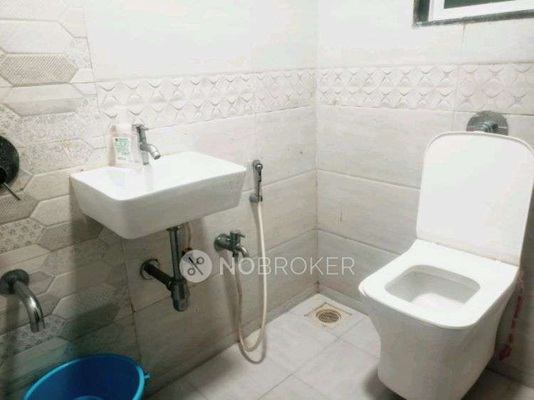 PG for Girls in Premier Exotica 1