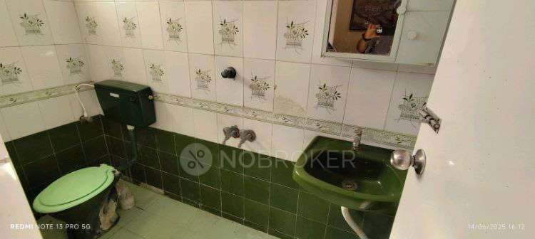 2 BHK Flat In Vasudev Flats For Sale  In Choolaimedu