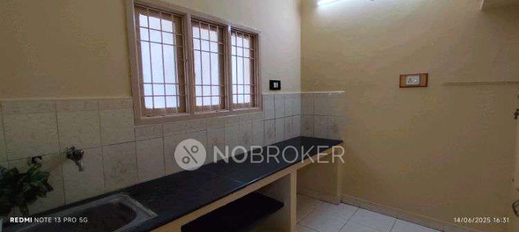 2 BHK Flat In Vasudev Flats For Sale  In Choolaimedu