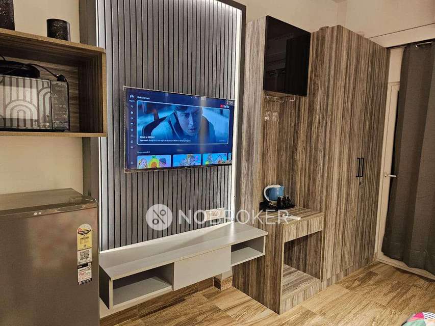 1 RK Flat In Paramount Golf Foreste, Surajpur For Sale  In Surajpur