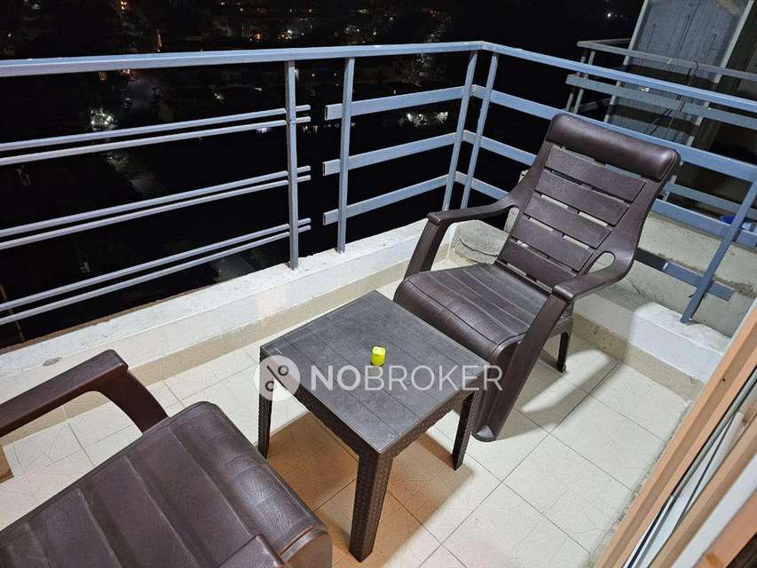 1 RK Flat In Paramount Golf Foreste, Surajpur For Sale  In Surajpur