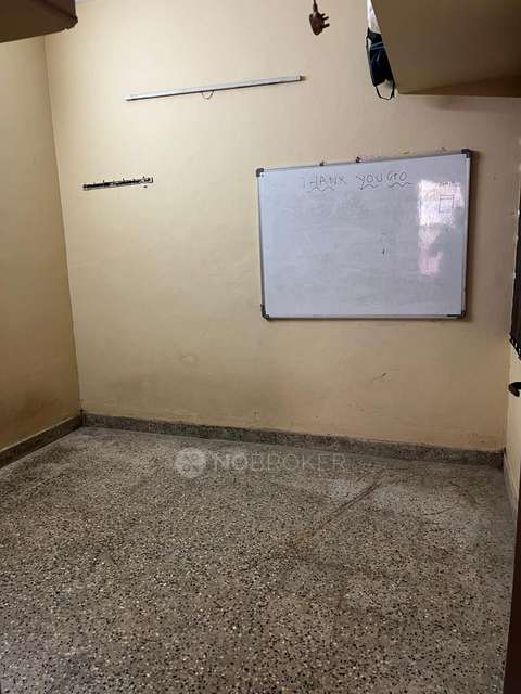 Shared Room for Male In 1 BHK  In Gokul Flats In Kodambakkam