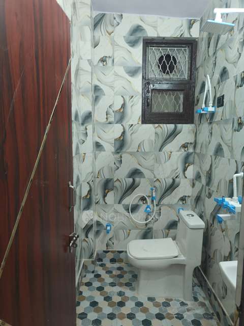 2 BHK Flat In Maneet Apartment, Shalimar Garden For Sale  In Shalimar Garden