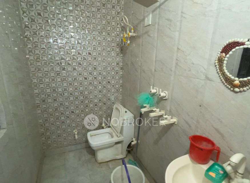 2 BHK Flat In Sainik Colony Sector 49 For Sale  In Sector 49