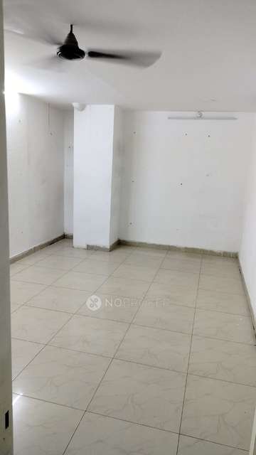 Shop in Puppal Guda, Hyderabad for Rent 