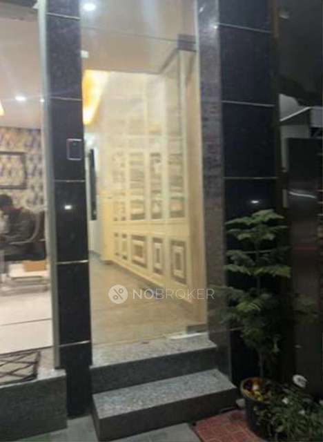 1 RK Flat for Rent  In Dlf Phase 3