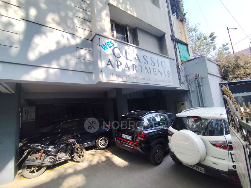 2 BHK Flat In Wes Classic Apartment  For Sale  In Red Hills, Lakdikapul