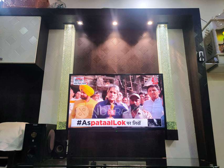 1 BHK Flat In Sri Ganesh Chs For Sale  In Malad East