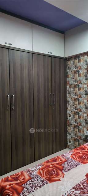 1 BHK Flat In Sri Ganesh Chs For Sale  In Malad East