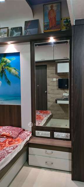 1 BHK Flat In Sri Ganesh Chs For Sale  In Malad East