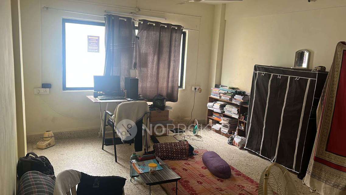 Shared Room for Male In 1 BHK  In Deccan Gymkhana