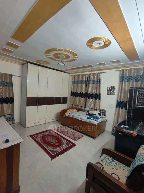 3 BHK Flat In Dda Pocket -p, Dilshad Garden  For Sale  In P-30, Shop No. 2, Infront Of Mukherjee School And Shani Dev Mandir, A-1, Pocket P, Block P, Dilshad Garden, Delhi, 110095, India