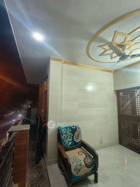 3 BHK Flat In Dda Pocket -p, Dilshad Garden  For Sale  In P-30, Shop No. 2, Infront Of Mukherjee School And Shani Dev Mandir, A-1, Pocket P, Block P, Dilshad Garden, Delhi, 110095, India