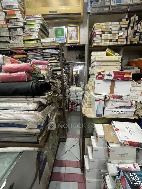 Shop in Saket, Delhi for sale 