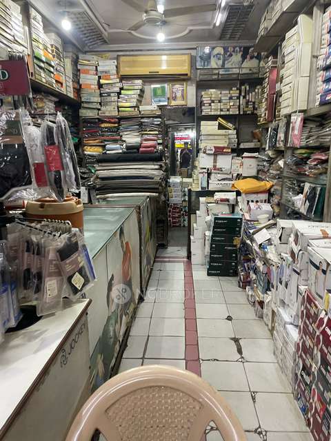 Shop in Saket, Delhi for sale 