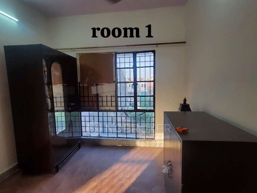 Single Room for Female In 3 BHK  In Dda Kalyan Apartment In Kalyan Vihar