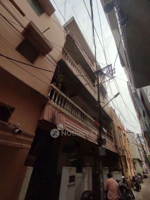 4+ BHK Flat For Sale  In Kachiguda