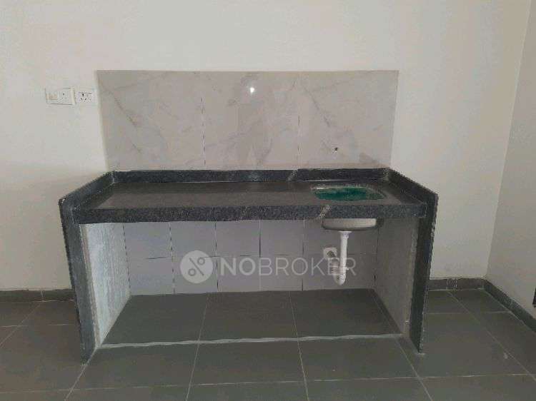 Industrial Building in Juinagar Railway Station, Mumbai for Rent 