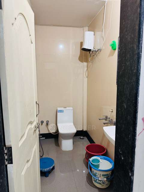 PG for Girls in Karvenagar