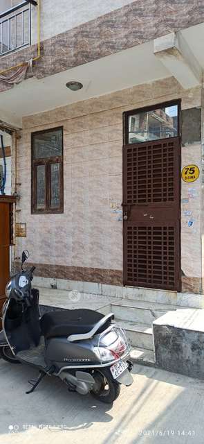 1 BHK Flat In Plot No 75 Ground Floor Sector 25 Rohini Delhi For Sale  In Sector 25