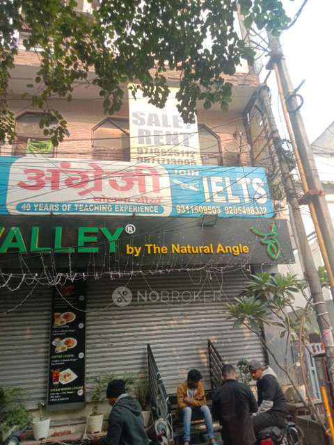 Shop in Vikaspuri, Delhi for Rent 