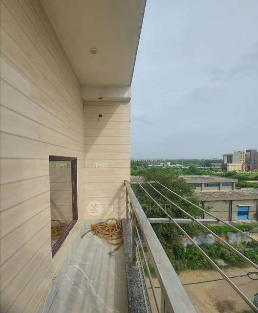 2 BHK Flat For Sale  In Rohini