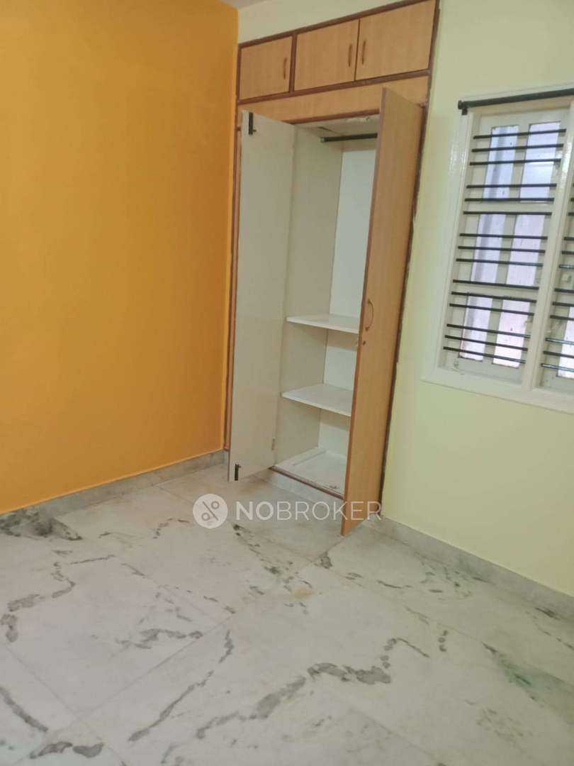 Standalone building Kumaraswamy Layout Rent WITHOUT BROKERAGE Semi