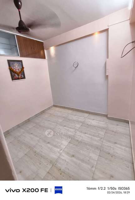 1 BHK Flat In Sidhhivinayak Krupa Building No. 13   for Rent  In Sunder Vihar Restaurant & Bar