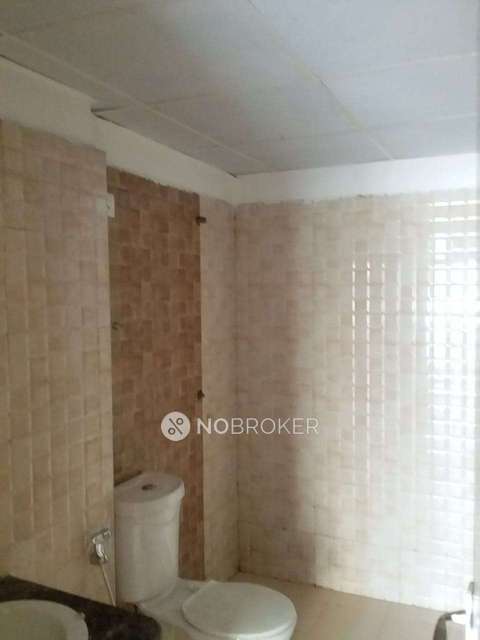 2 BHK Flat In Amarpali Silicon City For Sale  In Sector 76