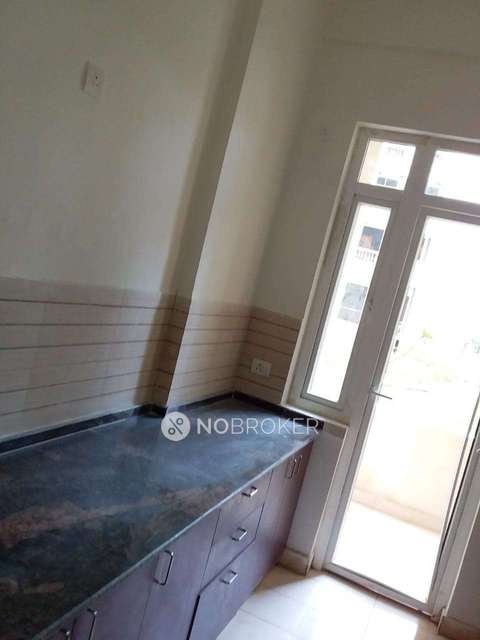 2 BHK Flat In Amarpali Silicon City For Sale  In Sector 76