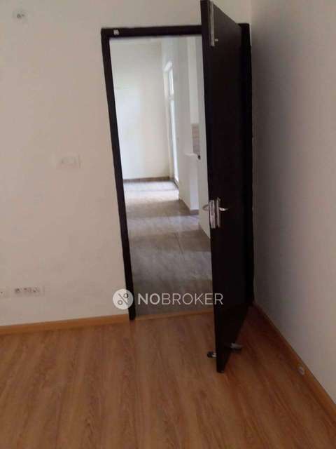 2 BHK Flat In Amarpali Silicon City For Sale  In Sector 76