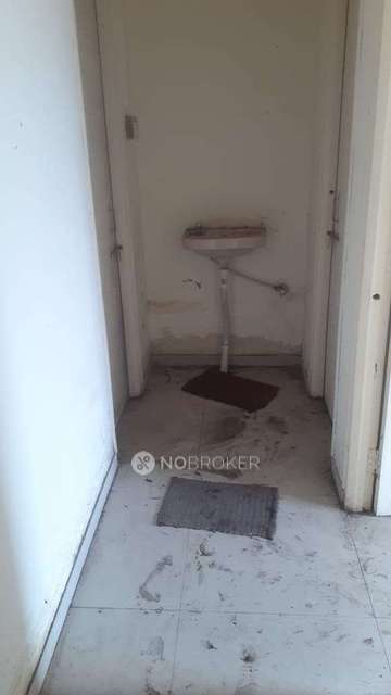 1 BHK Flat In Standalone Building  for Rent  In Wakhari 