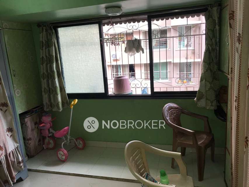 1 BHK Flat In Kavita Corner Chs For Sale  In Borivali West