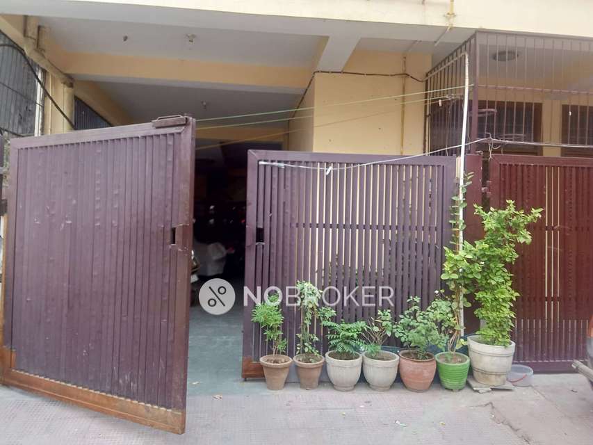 1 BHK Flat In M Block For Sale  In Pratap Vihar