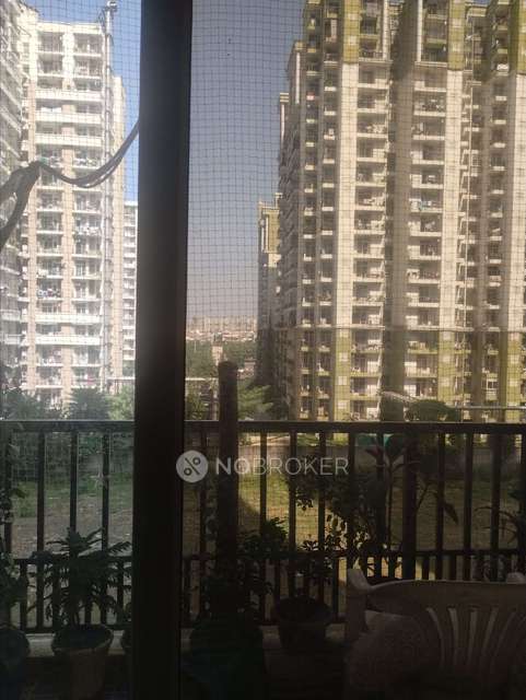 2 BHK Flat In Mahagun Mantra For Sale  In Vaidpura