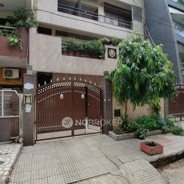 Independent House Janakpuri Rent WITHOUT BROKERAGE Semifurnished 3