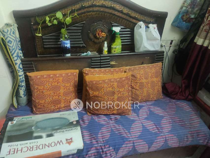 1 BHK Flat For Sale  In Paharganj