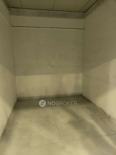 Shop in Sector 4, Greater Noida for Rent 