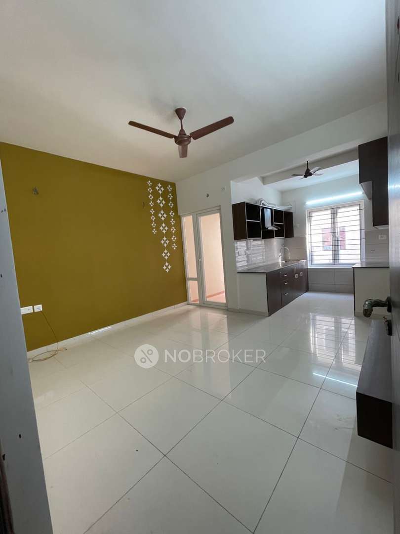 Casagrant castle Casagrand Woodside Rent WITHOUT BROKERAGE Semifurnished 1 BHK Rental Flat in