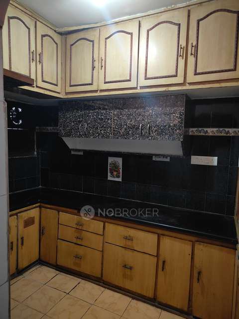 2 BHK Flat In Suryavamsi Apartment For Sale  In Tarnaka