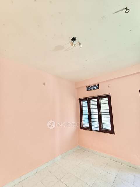 2 BHK Flat In Suryavamsi Apartment For Sale  In Tarnaka