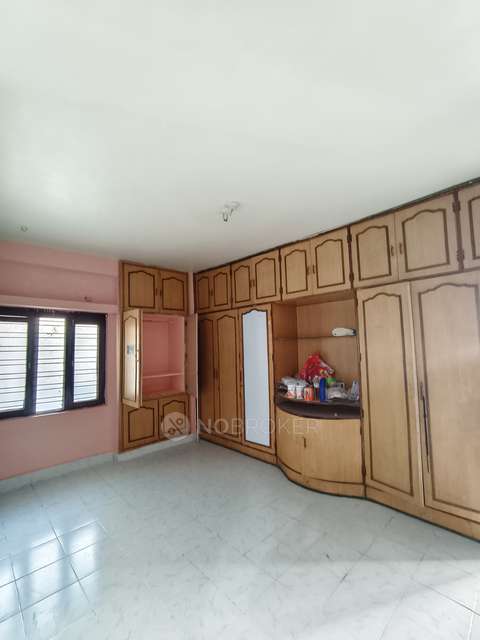 2 BHK Flat In Suryavamsi Apartment For Sale  In Tarnaka