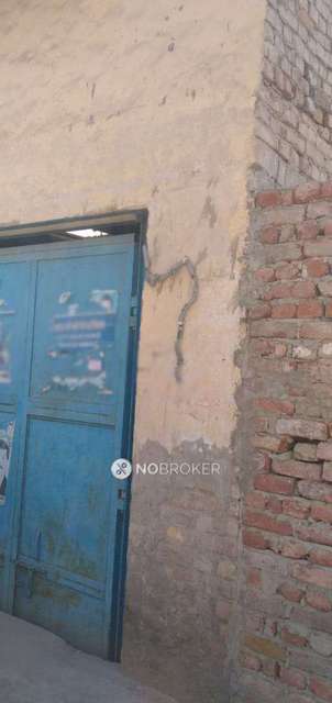 Godown/Warehouse in  Rohini, Delhi for sale 