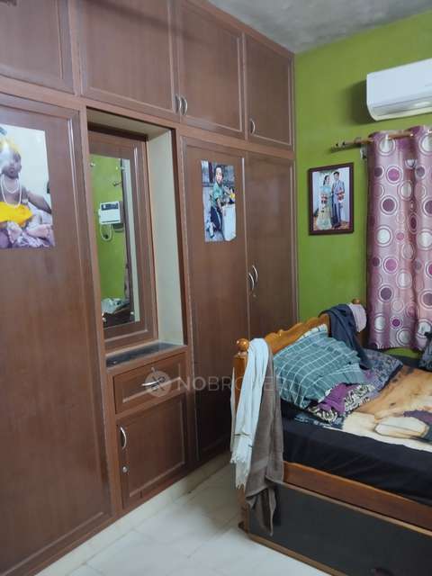 2 BHK Flat In Karumari Flats, Pozhichalur For Sale  In Pozhichalur